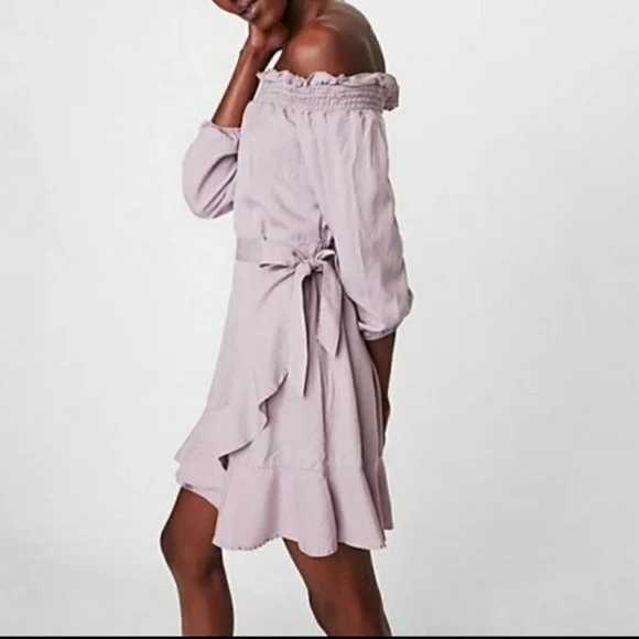 Express off the shoulder wrap dress womens size L. - Picture 3 of 8